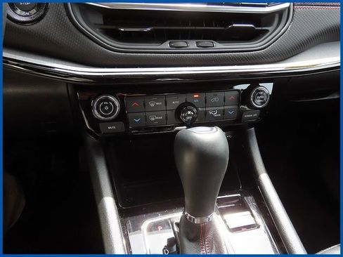 Used 2022 Jeep Compass Trailhawk w/ Trailhawk Convenience Group AWD/4WD image 8