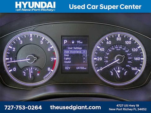 Used 2019 Hyundai Santa Fe SE image 30