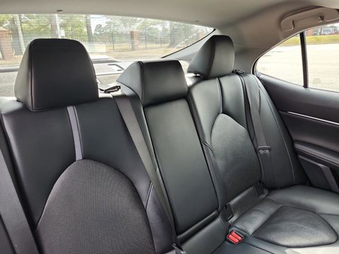 Used 2023 Toyota Camry XLE w/ Navigation Package image 9