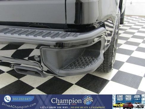 Certified 2025 Chevrolet Silverado 1500 High Country w/ Midnight Edition AWD/4WD image 18
