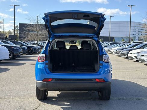 Used 2022 Jeep Compass Latitude AWD/4WD image 14