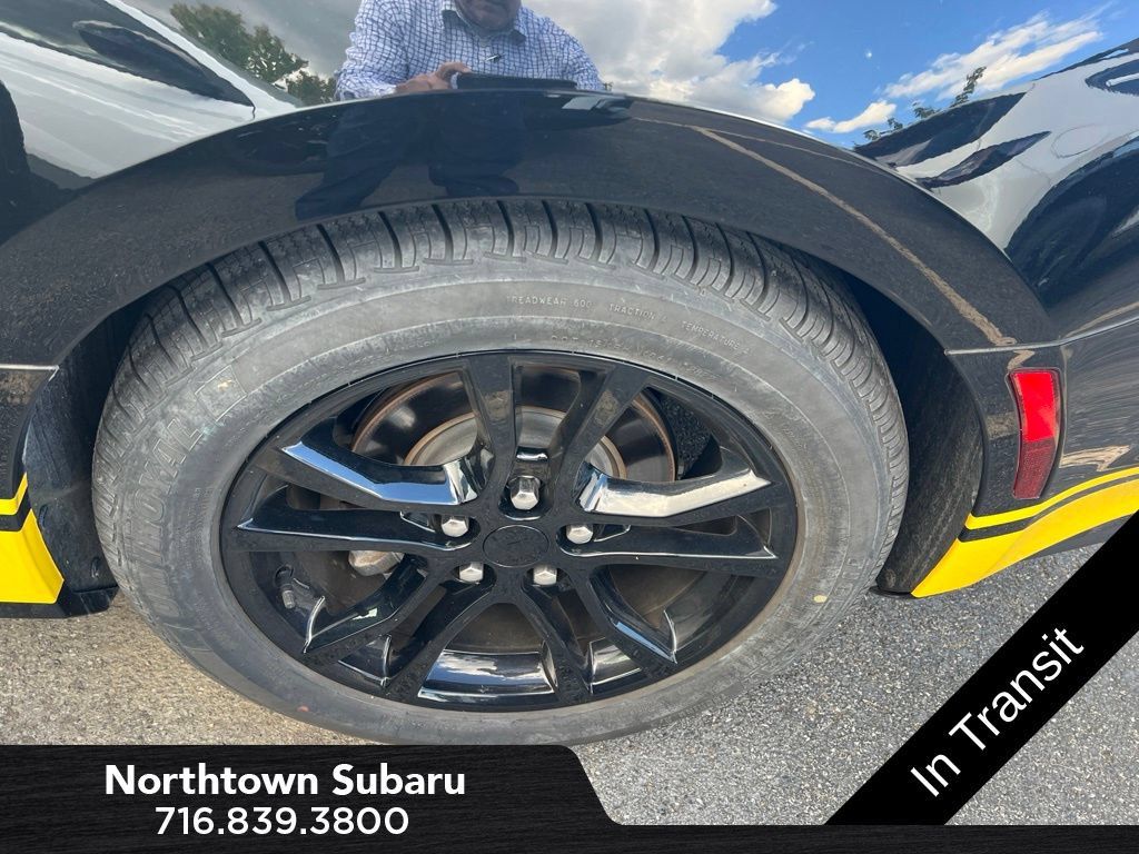 Used 2020 Chevrolet Camaro LS RWD image 6