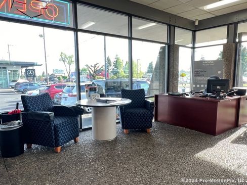 Used 2024 Mercedes-Benz S 580 4MATIC Sedan image 31