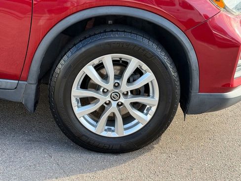 Used 2019 Nissan Rogue SV FWD image 9