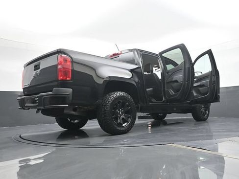 Used 2020 Chevrolet Colorado Z71 w/ Z71 Midnight Edition AWD/4WD image 25