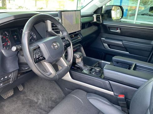 Used 2022 Toyota Tundra SR5 w/ SR5 Premium Package image 19