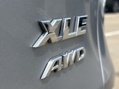 Certified 2025 Toyota RAV4 XLE AWD/4WD image 9