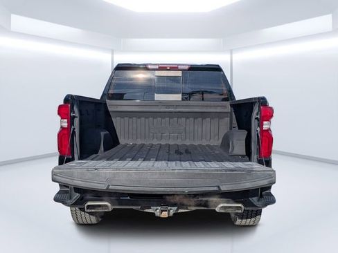 Used 2019 Chevrolet Silverado 1500 High Country w/ Technology Package AWD/4WD image 12