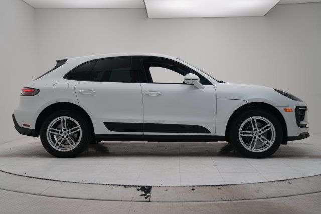 Certified 2026 Porsche Macan AWD/4WD image 21