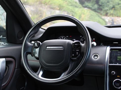 Used 2020 Land Rover Discovery Sport HSE R-Dynamic AWD/4WD image 20