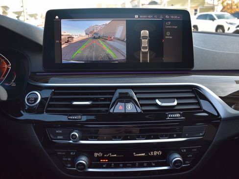 Used 2021 BMW 540i xDrive w/ M Sport Package image 19