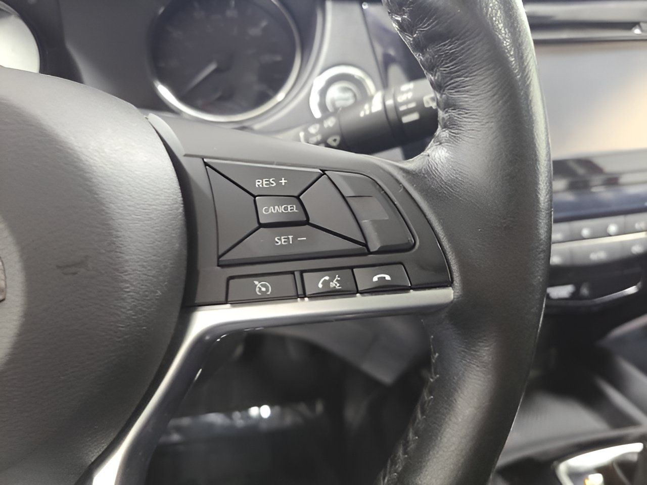 Used 2017 Nissan Rogue Sport SL w/ SL Premium Package AWD/4WD image 28