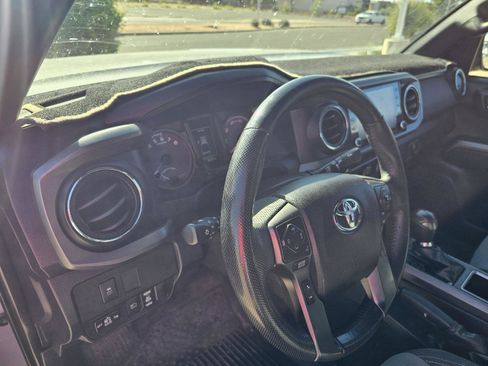 Used 2021 Toyota Tacoma TRD Off-Road w/ Technology Package image 26