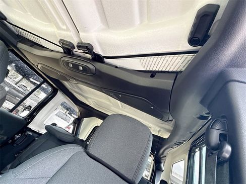 New 2025 Jeep Wrangler Sahara w/ Technology Group image 20