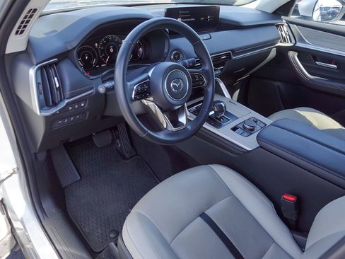 Used 2024 MAZDA CX-90 Plug-In Hybrid w/ Premium Pkg AWD/4WD image 17