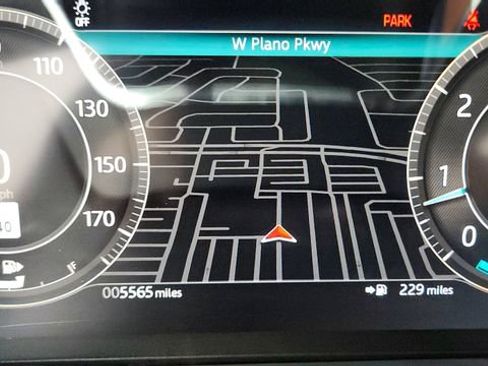 Used 2025 Jaguar F-PACE R-Dynamic S image 39