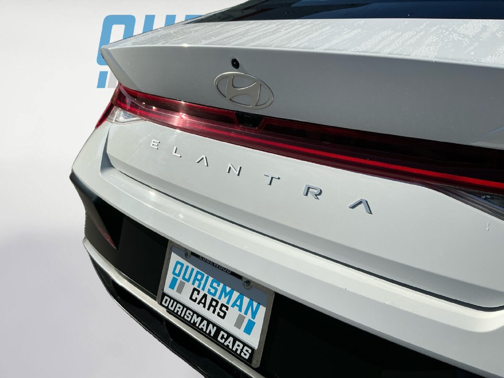 Used 2025 Hyundai Elantra SEL FWD image 20