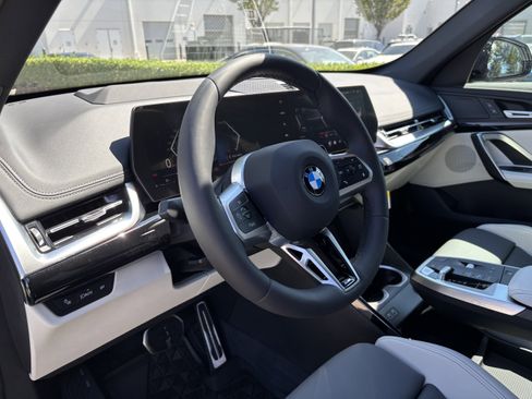 Used 2026 BMW X1 xDrive28i w/ Technology Package image 16