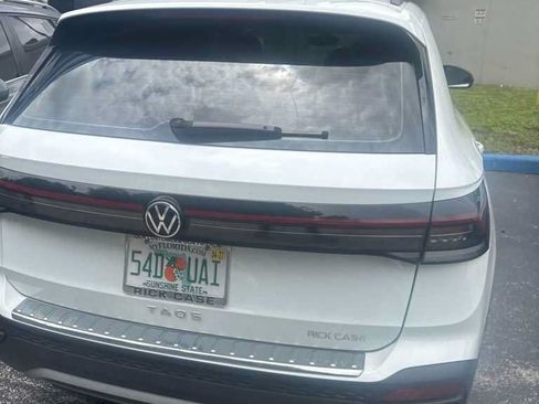 Used 2025 Volkswagen Taos S FWD image 13