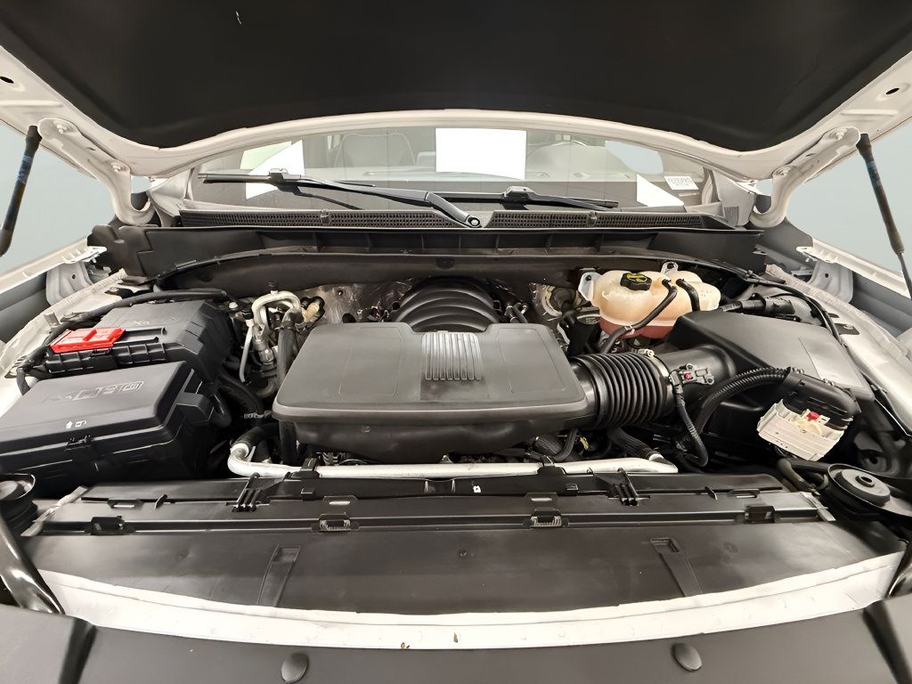 Used 2024 GMC Yukon SLT AWD/4WD image 24