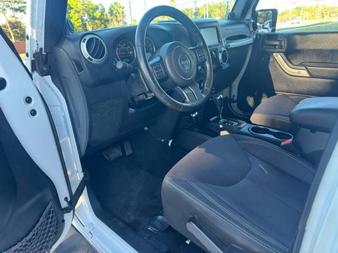 Used 2014 Jeep Wrangler Unlimited Sahara w/ Max Tow Package image 9