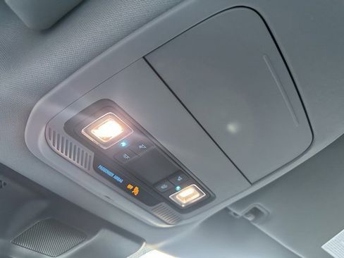 Used 2024 Ford F150 XLT image 17