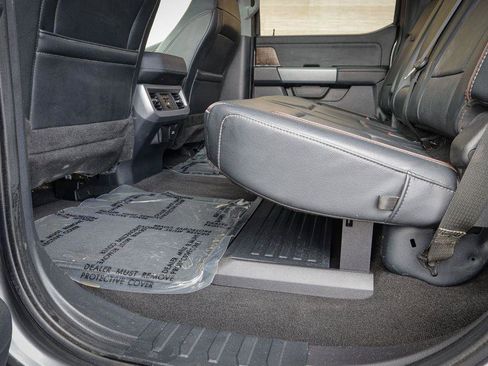 Used 2024 Ford F250 Lariat image 32