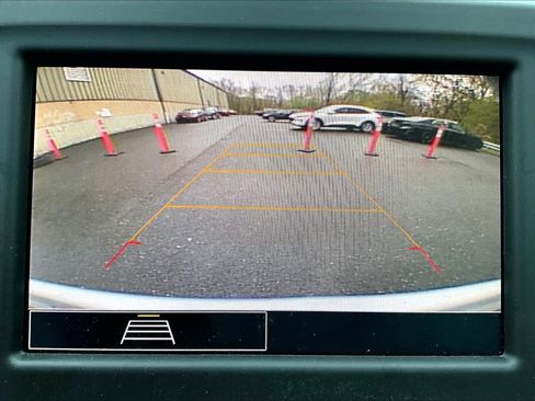 Used 2022 Chevrolet Equinox LS FWD image 16