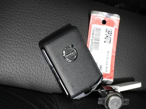 Certified 2023 Volvo S60 T8 Plus w/ Climate Package image 33