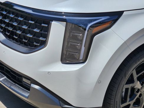 New 2026 Kia Carnival SX Prestige FWD image 8