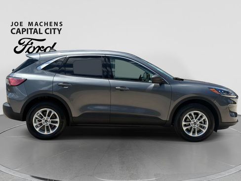Used 2022 Ford Escape SE AWD/4WD image 3