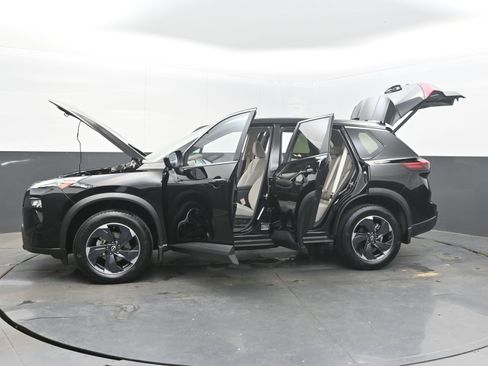 Certified 2024 Nissan Rogue SV image 41