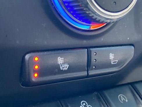 Used 2019 GMC Sierra 1500 SLE image 25