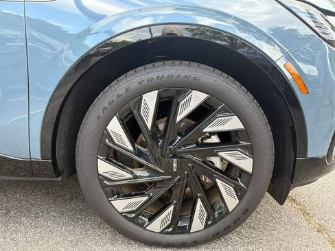 New 2026 Lincoln Nautilus Reserve w/ Jet Appearance Package AWD/4WD image 13