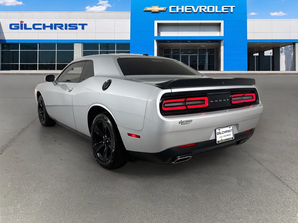 Used 2023 Dodge Challenger SXT RWD image 6