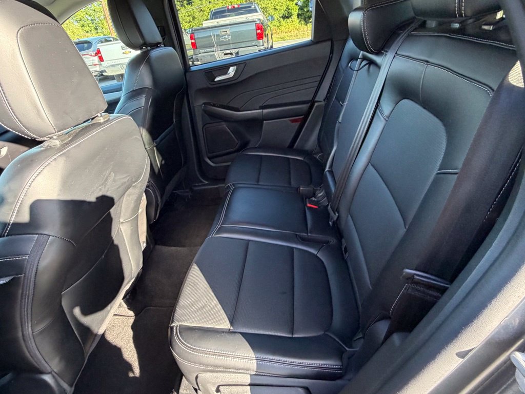 Certified 2025 Ford Escape Platinum AWD/4WD image 47