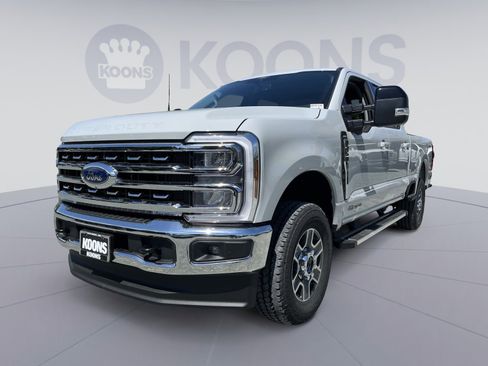 New 2026 Ford F250 Lariat w/ FX4 Off-Road Package AWD/4WD image 1