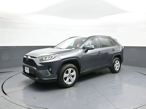 Used 2019 Toyota RAV4 XLE w/ Convenience Package AWD/4WD image 10