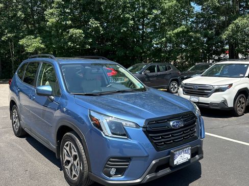 Used 2024 Subaru Forester Premium AWD/4WD image 3