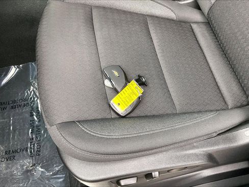 Used 2024 Chevrolet Silverado 1500 LT image 14