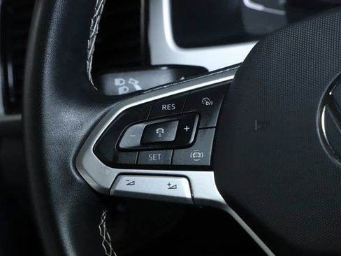 Used 2022 Volkswagen Atlas Cross Sport SE image 24