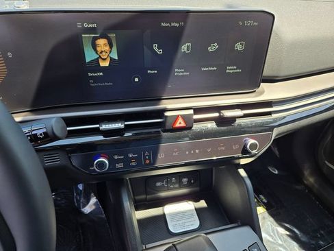 New 2026 Kia Sportage EX FWD image 9