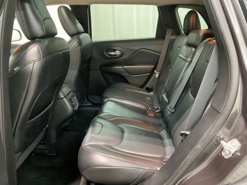 Used 2015 Jeep Cherokee Trailhawk w/ Comfort/Convenience Group image 20