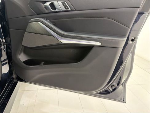 Used 2020 BMW X5 xDrive40i w/ M Sport Package AWD/4WD image 18