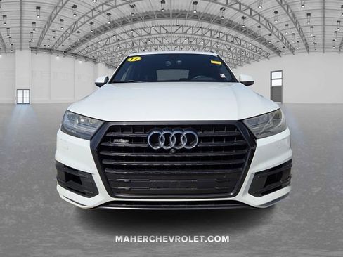 Used 2017 Audi Q7 3.0T Prestige AWD/4WD image 2