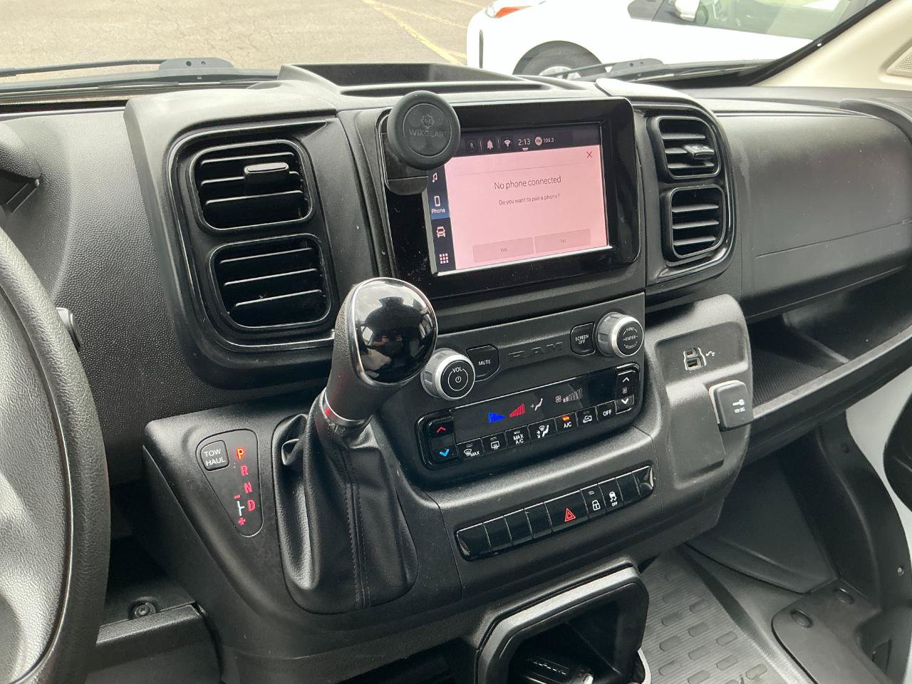 Used 2023 RAM ProMaster 2500 FWD image 13