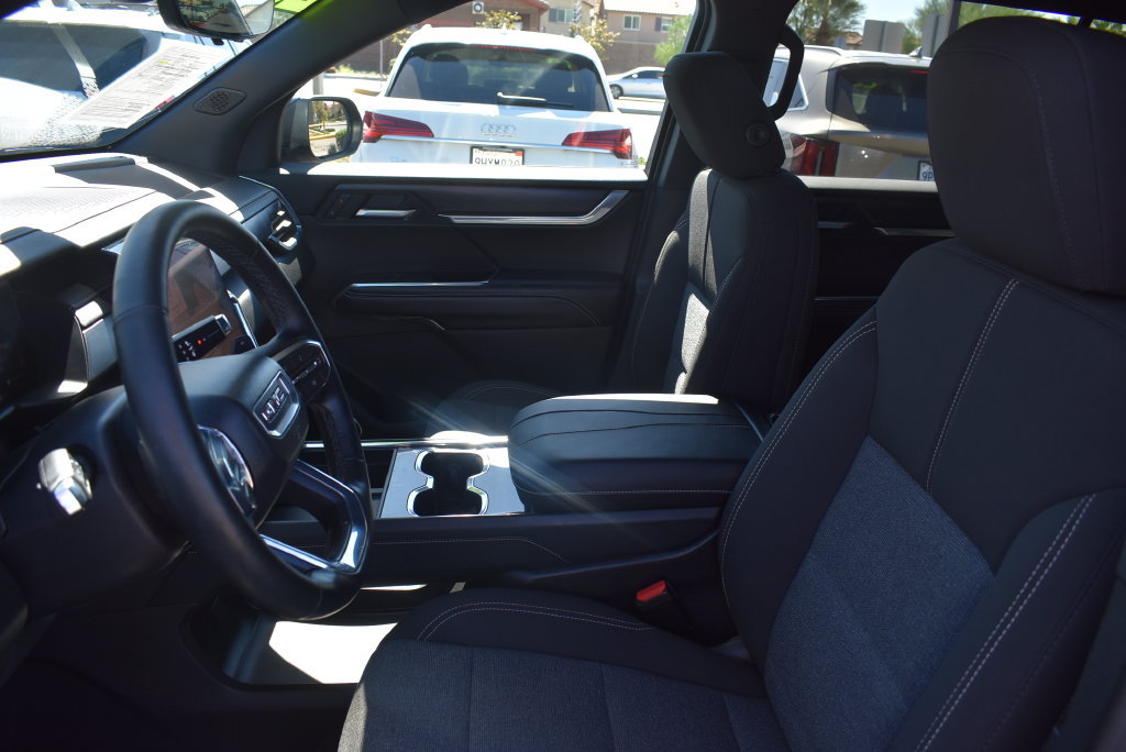 Used 2026 GMC Acadia Elevation FWD image 20