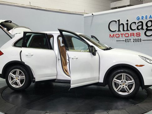 Used 2014 Porsche Cayenne Platinum Edition AWD/4WD image 15