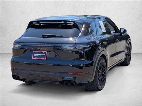 Used 2021 Porsche Cayenne GTS AWD/4WD image 5