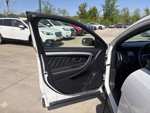 Used 2014 Ford Taurus SEL w/ Equipment Group 201A FWD image 10